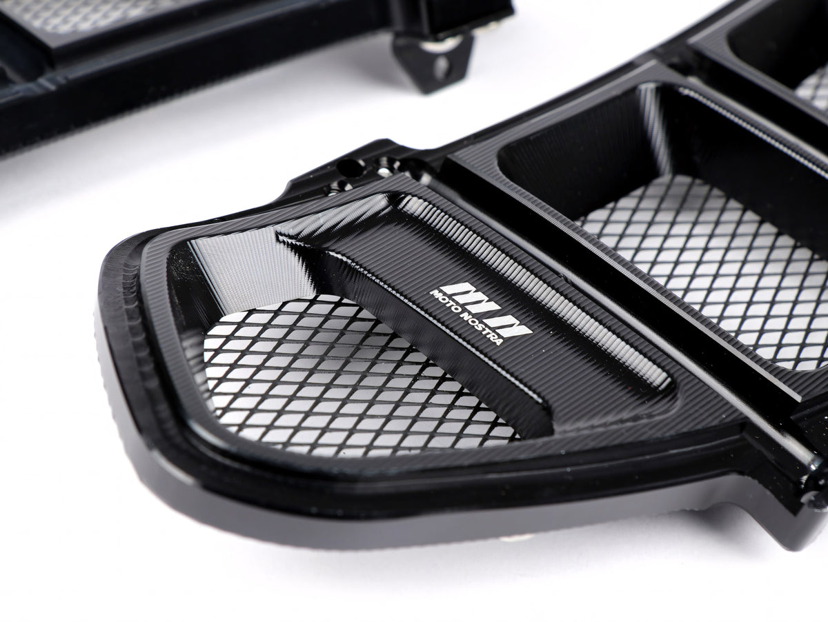 Gepäckfachgitter / Lüftungsgitter Set Moto Nostra CNC, für Vespa GT 250, GT L 125, GT L 200, GTS 125-300, GTS Super 125-300, GTS Super Sport 125-300, GTV 125-300