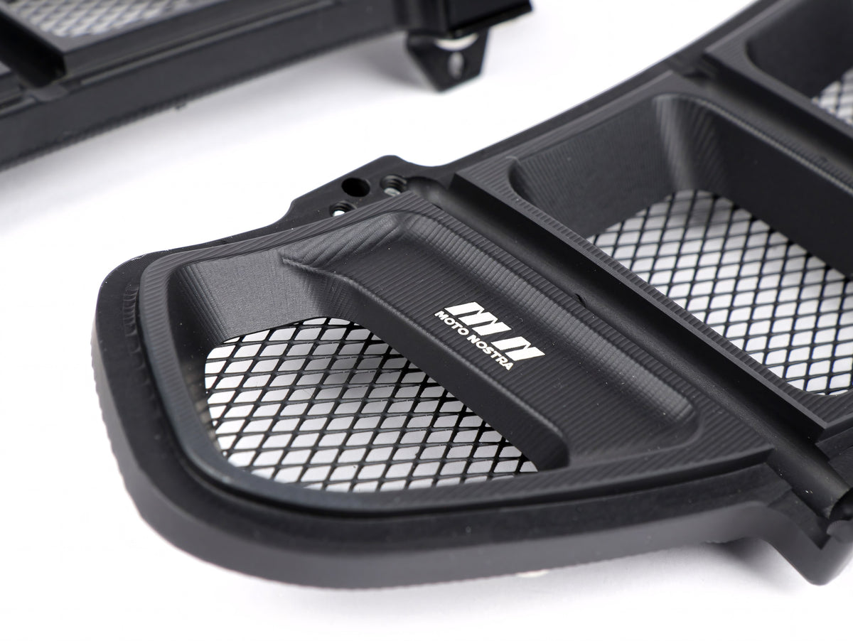 Gepäckfachgitter / Lüftungsgitter Set Moto Nostra CNC, für Vespa GT 250, GT L 125, GT L 200, GTS 125-300, GTS Super 125-300, GTS Super Sport 125-300, GTV 125-300