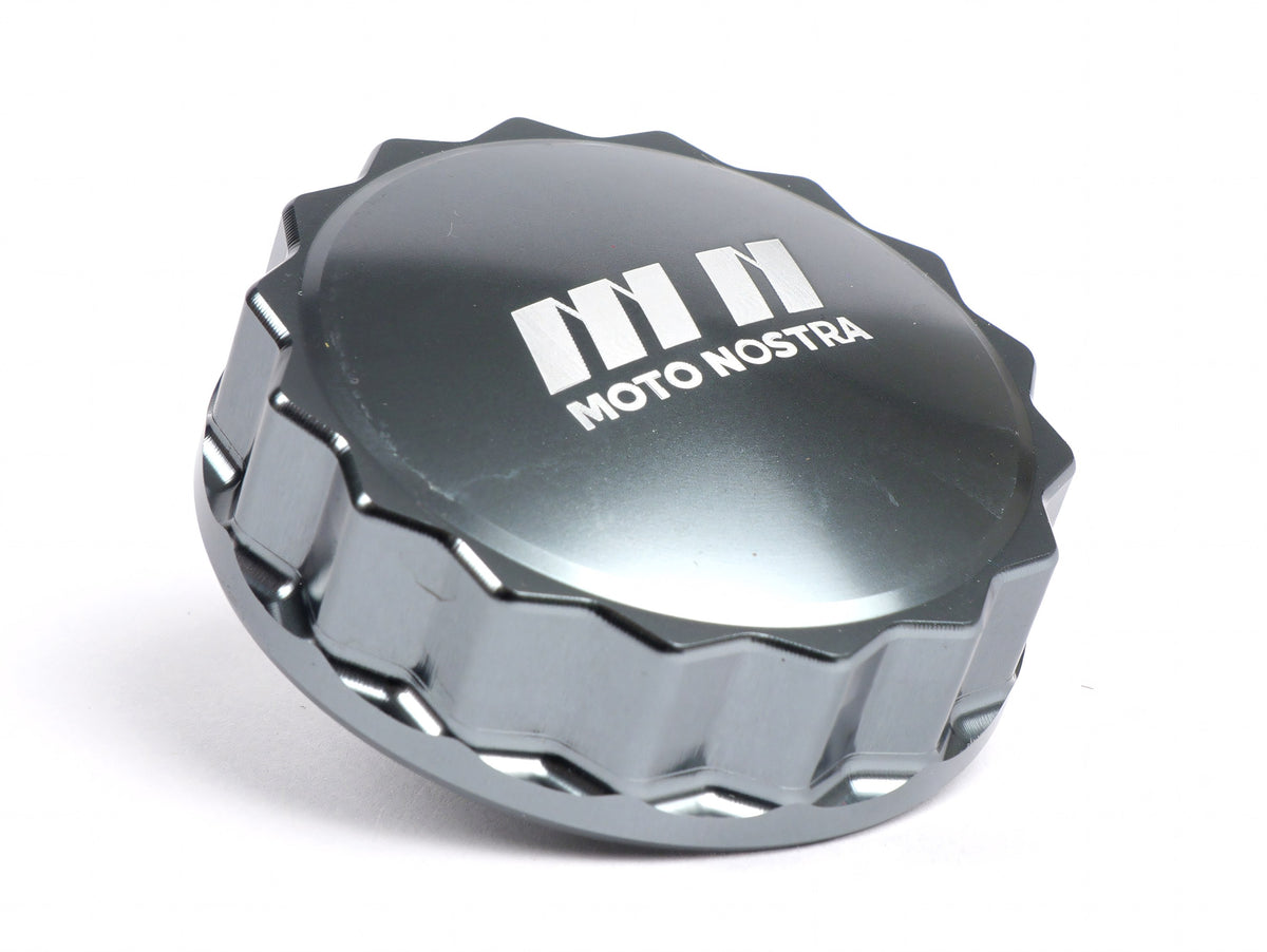 Tankdeckel Moto Nostra CNC für Vespa GTS 125-300, GTS HPE 300, GTS Super 125-300, GTS Super Sport 125-300, GTV 300, GTV HPE 300, LX 125-150, Primavera 50-150, S 125, Sprint 50-150, SXL 125-150, VX 150, VXL 125-150, Aprilia SR Motard 50, Pia