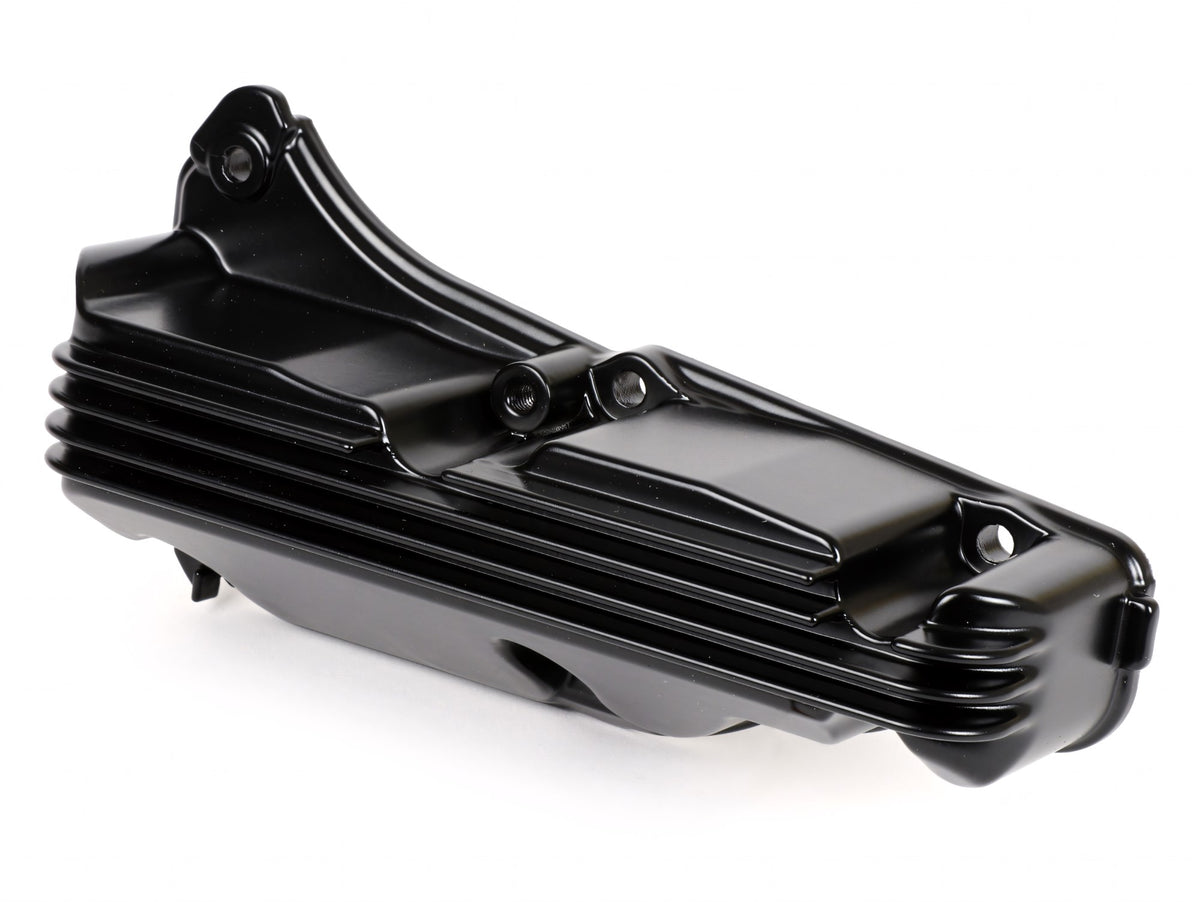 Ölwanne Moto Nostra schwarz seidenmatt für Vespa GTS HPE 300 / GTS Super 125 / GTS Super HPE 300 / GTS Super Sport 125 / GTV HPE 300 / Aprilia SR Max 125 / Gilera Nexus 125 / Piaggio Beverly 125 / 300 / MP3 125 / 300 / MP3 HPE 300